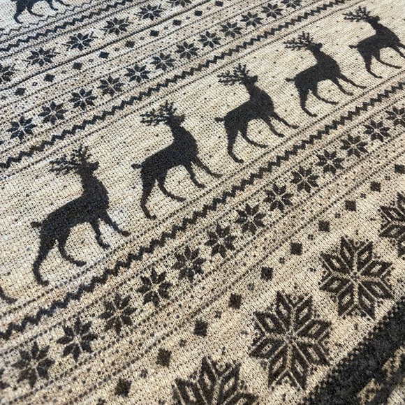 Women’s fair isle print Christmas sweater - Picture 2 of 5